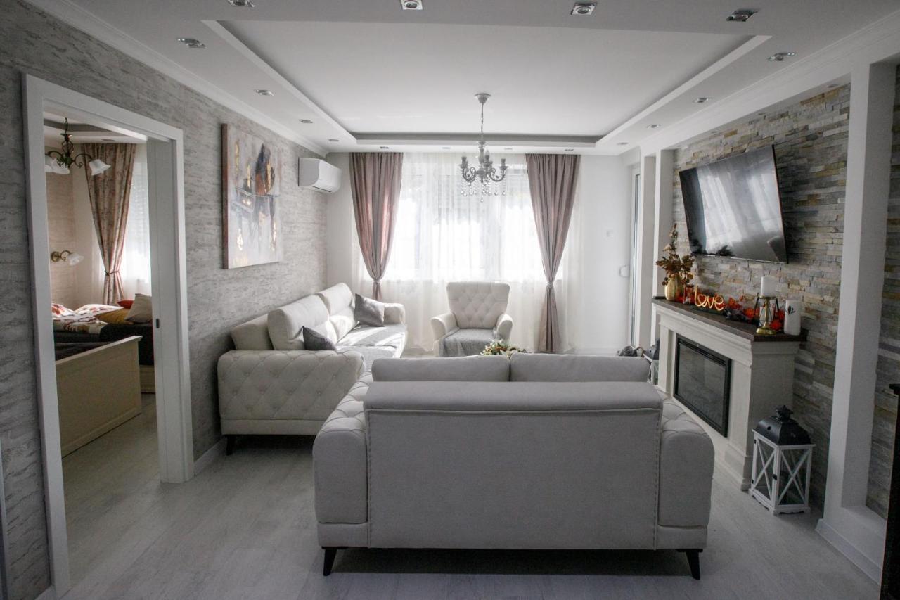 Apartman Mdb Retro ซูโบติกา ภายนอก รูปภาพ