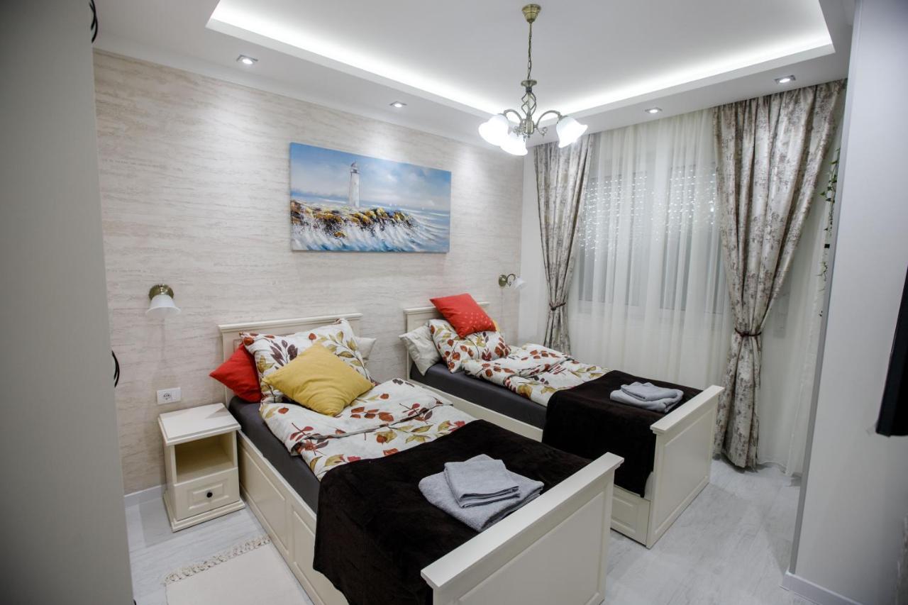Apartman Mdb Retro ซูโบติกา ภายนอก รูปภาพ