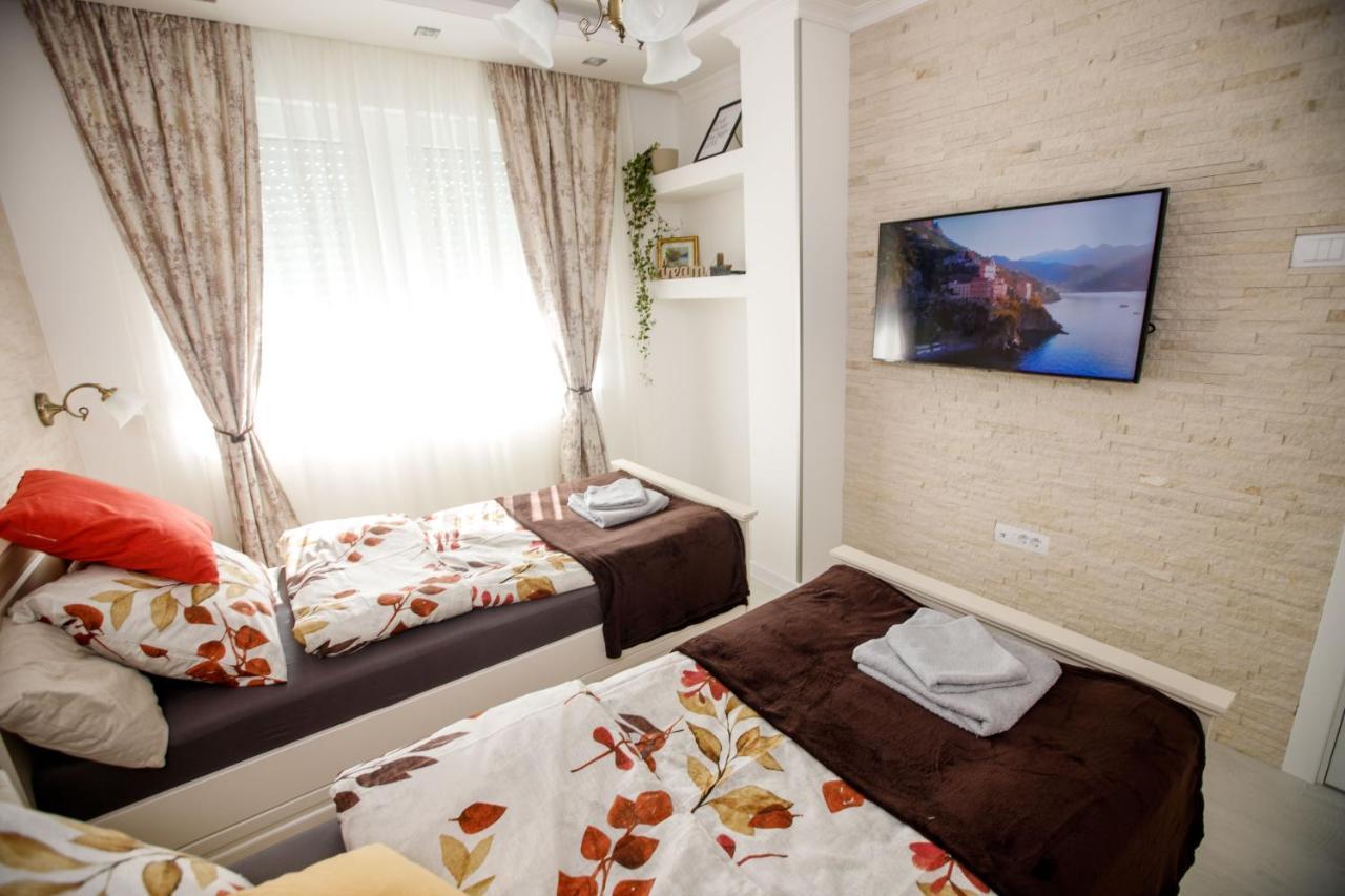 Apartman Mdb Retro ซูโบติกา ภายนอก รูปภาพ