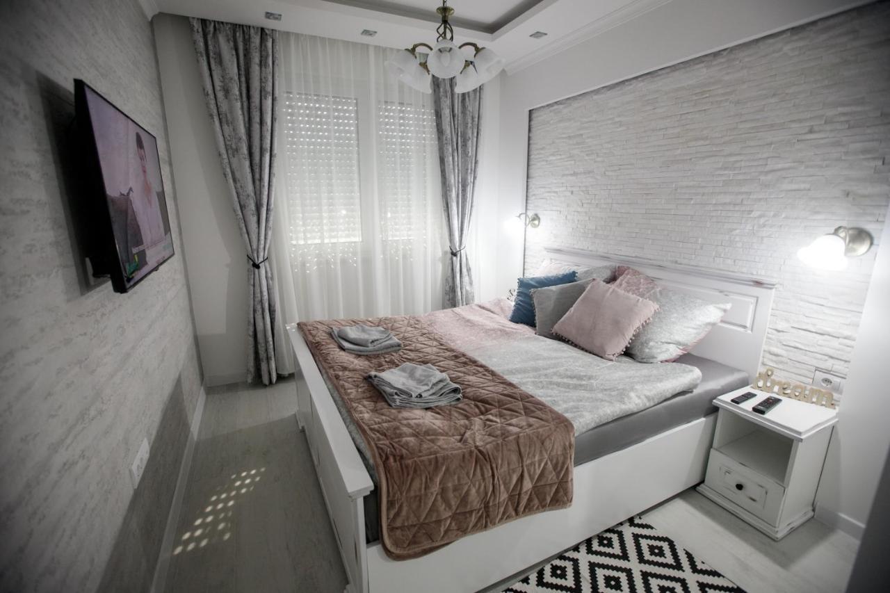 Apartman Mdb Retro ซูโบติกา ภายนอก รูปภาพ